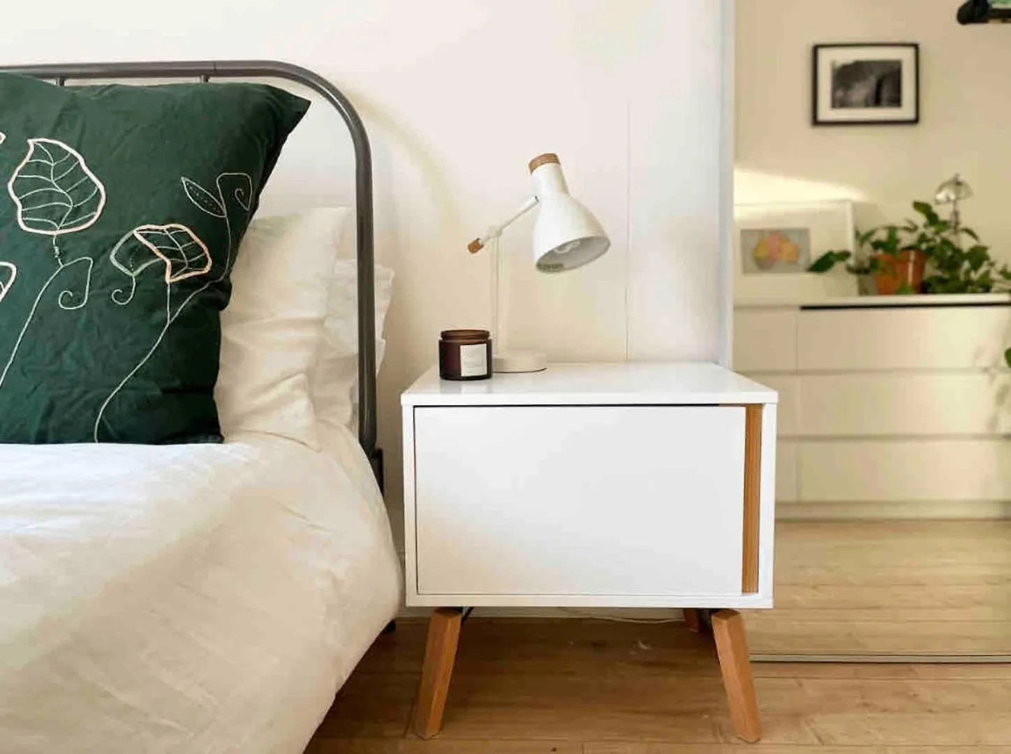 Beautiful Bright 3-Bed Home Next To Station London Holiday home